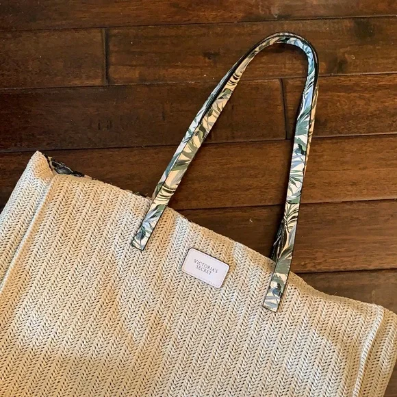 Victoria’s Secret Island Themed Large Tote Bag - Picture 2 of 7